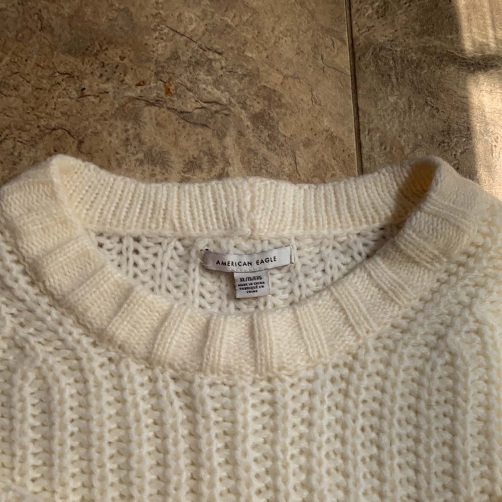 NWOT American Eagle Outfitters Cropped Knit White Sweater - Picture 2 of 5
